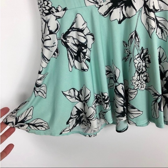 New Directions Womens Large Mint Aqua Black White Floral Flowers Peplum - Picture 4 of 8